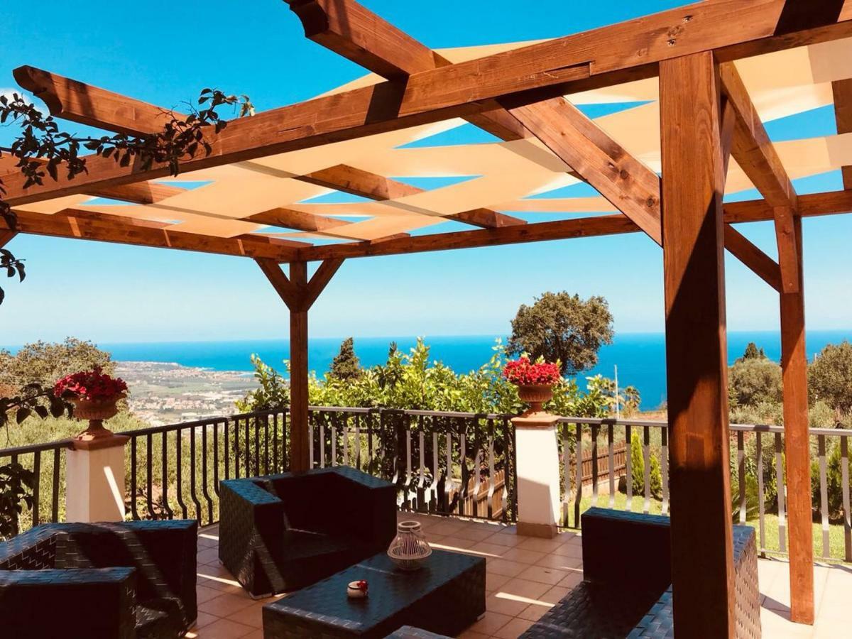 فيبو فالينتيا Villa Zufro المظهر الخارجي الصورة